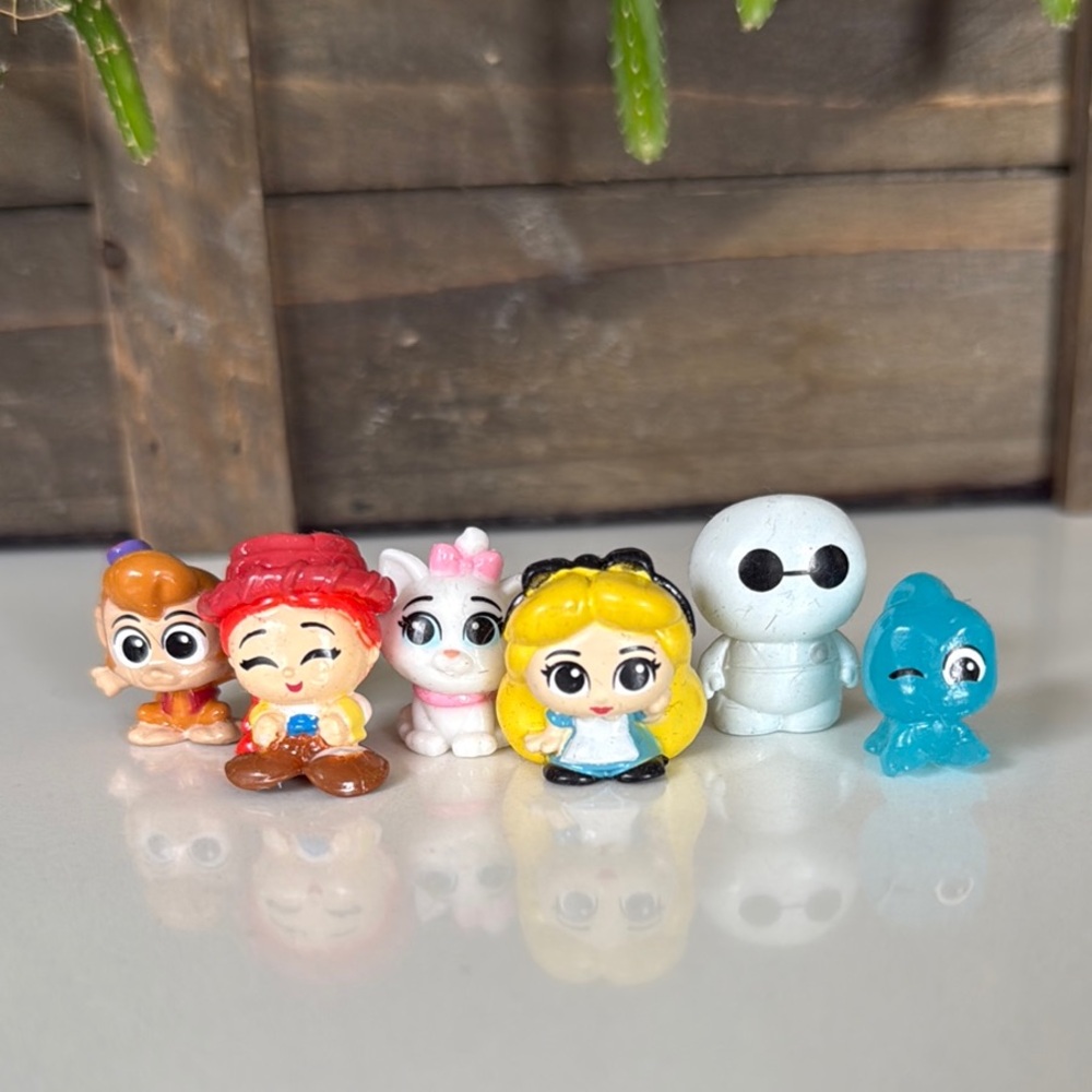 Disney Doorables squishalots lot of 6